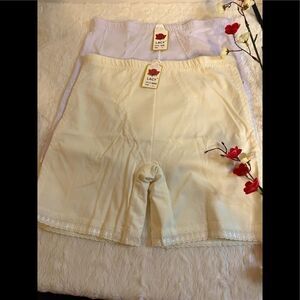 🎀Lacy high waist seamless shorts tummy control L